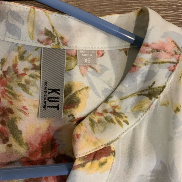 Kut from the cloth brand blouse. Beautiful soft print - Picture 2 of 2
